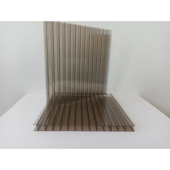 Pc. Üregkamrás Polikarbonát 10 mm Bronz 2UV 6m*2,1m széles